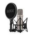 rode-nt1-5th-generation-silver-3-quarter-w-mount-popfilter-6557x9830-rgb-2000x2000-b1e285d.png