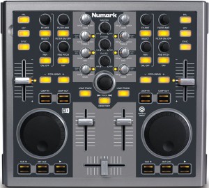 Kontroler - Numark Total Control