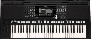  Keyboard - Yamaha PSR S975